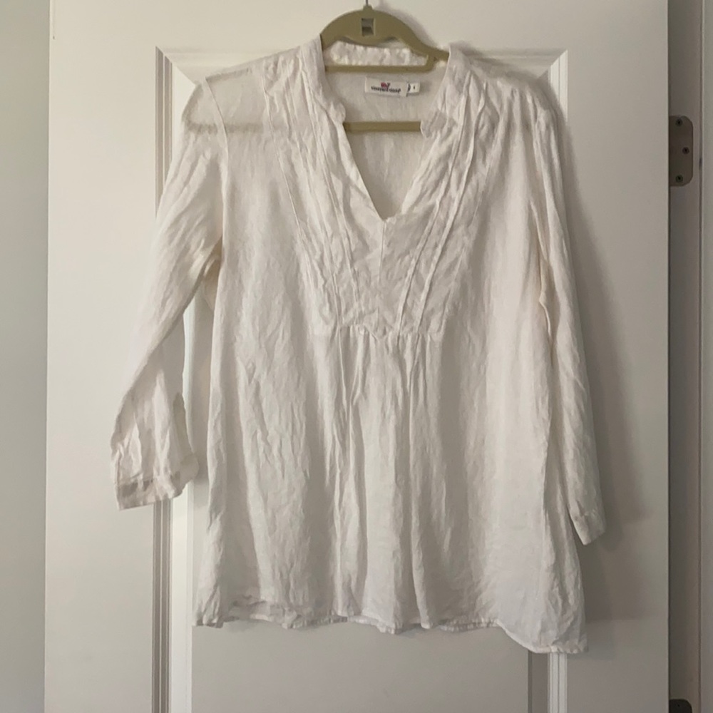 Vineyard Vines white blouse